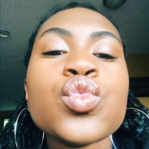 Meet your Posher, Imani